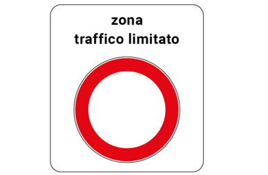 Verkehrsschild kündigt ZTL-Zone in Italien an