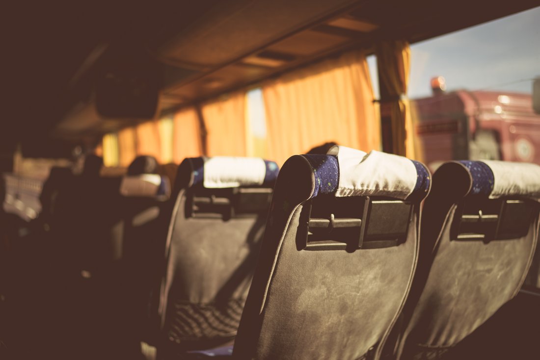 Sitzplätze in einem Bus